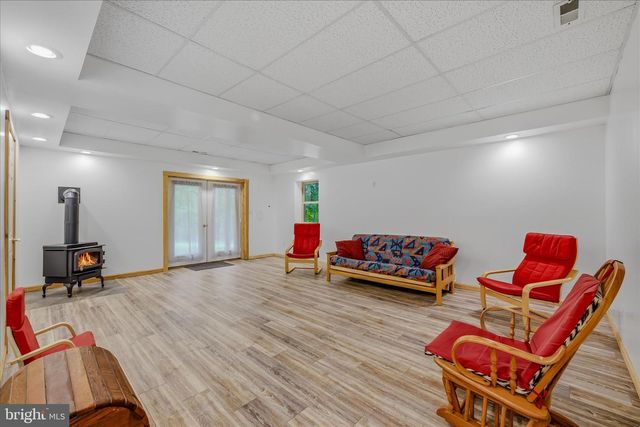956 SIDELING MOUNTAIN TRL, Great Cacapon, WV 25422