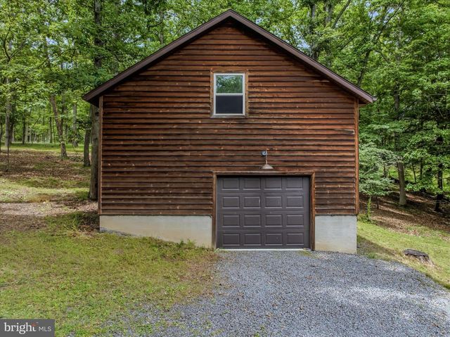 956 SIDELING MOUNTAIN TRL, Great Cacapon, WV 25422