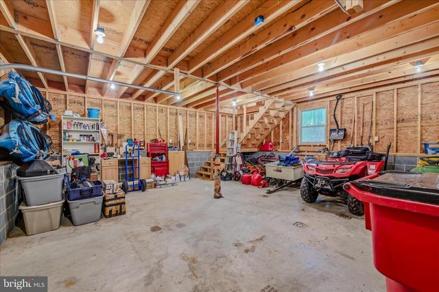 956 SIDELING MOUNTAIN TRL, Great Cacapon, WV 25422