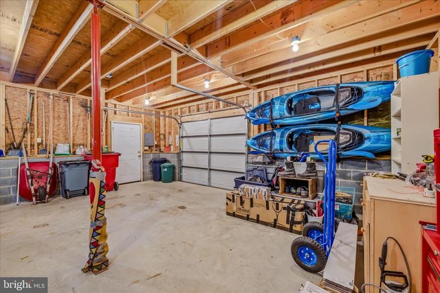 956 SIDELING MOUNTAIN TRL, Great Cacapon, WV 25422