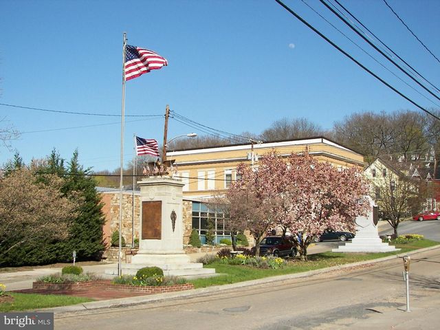 956 SIDELING MOUNTAIN TRL, Great Cacapon, WV 25422