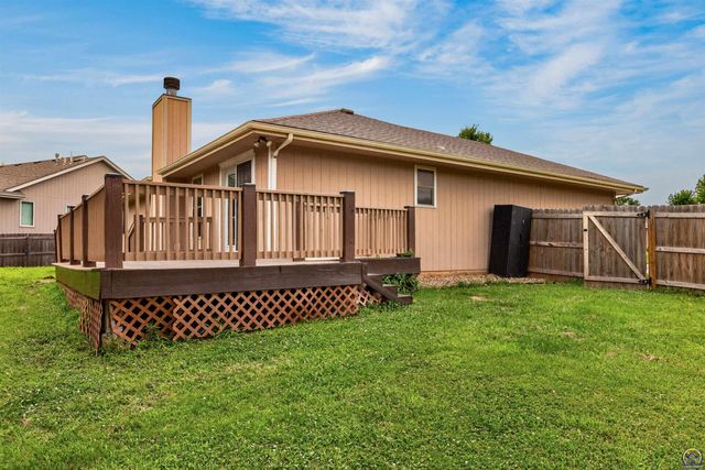 3909 SW 40th St, Topeka, KS 66610