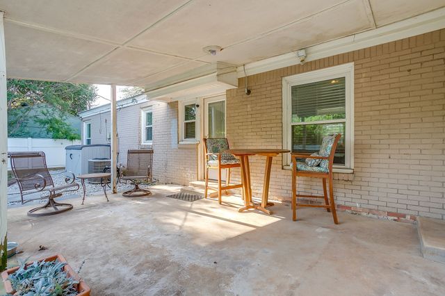 6404 Malvey Avenue, Fort Worth, TX 76116
