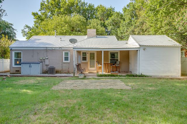 6404 Malvey Avenue, Fort Worth, TX 76116