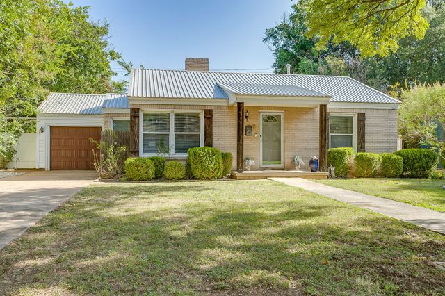 6404 Malvey Avenue, Fort Worth, TX 76116