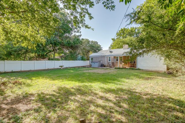 6404 Malvey Avenue, Fort Worth, TX 76116