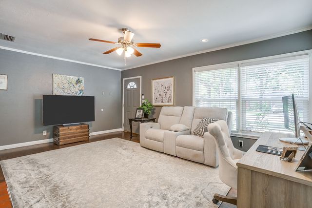 6404 Malvey Avenue, Fort Worth, TX 76116