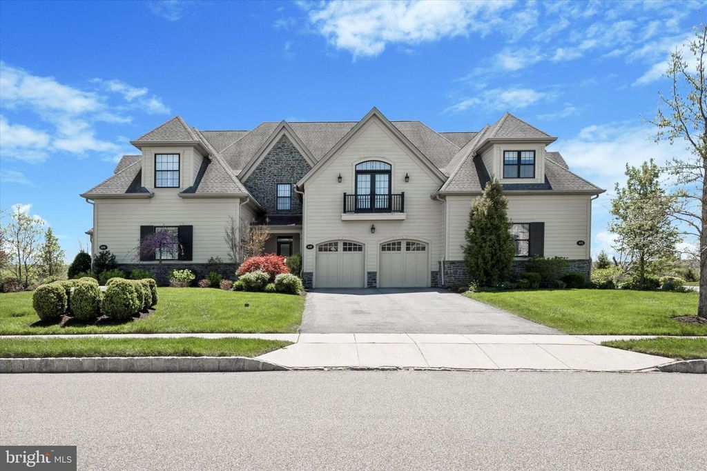6150 CREEKSIDE DR, Flourtown, PA 19031