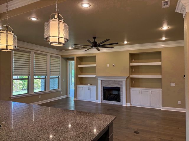 5809 W Sage Drive, Rogers, AR 72758