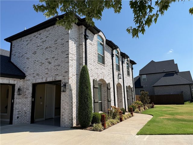 5809 W Sage Drive, Rogers, AR 72758
