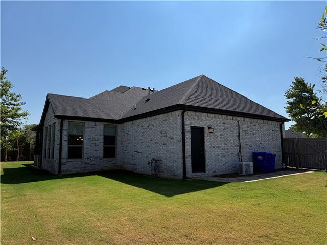 5809 W Sage Drive, Rogers, AR 72758
