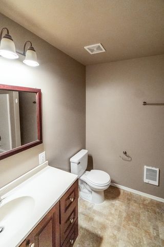 1023-1025 W Knox Ave, Spokane, WA 99205