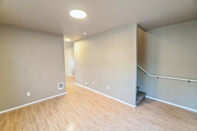 1023-1025 W Knox Ave, Spokane, WA 99205