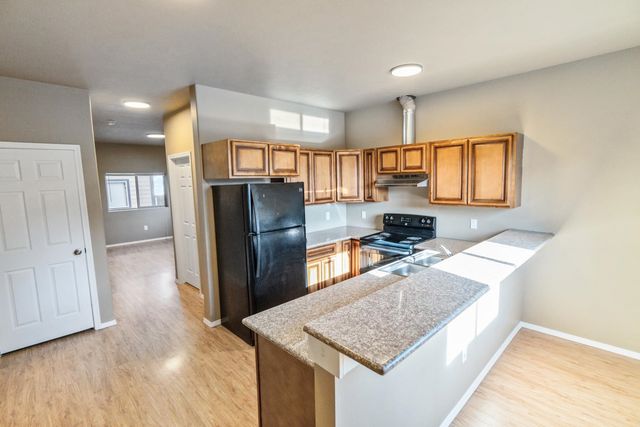 1023-1025 W Knox Ave, Spokane, WA 99205