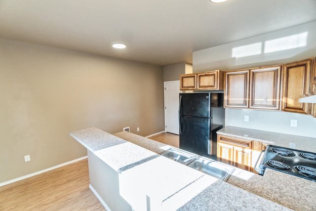 1023-1025 W Knox Ave, Spokane, WA 99205