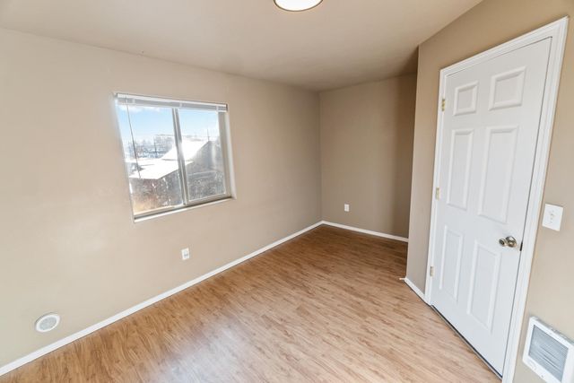 1023-1025 W Knox Ave, Spokane, WA 99205