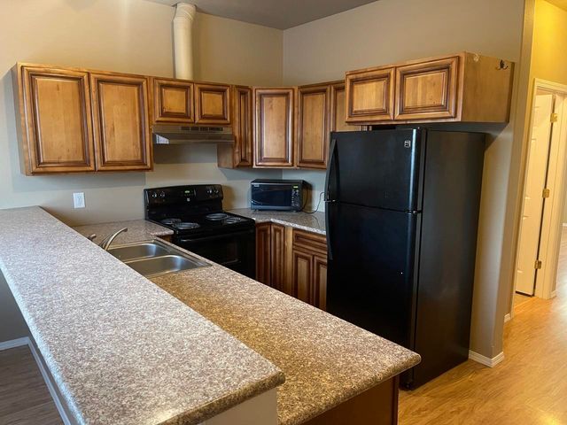 1023-1025 W Knox Ave, Spokane, WA 99205
