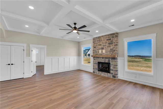 2816 Smith Mcgee Road, Iva, SC 29655
