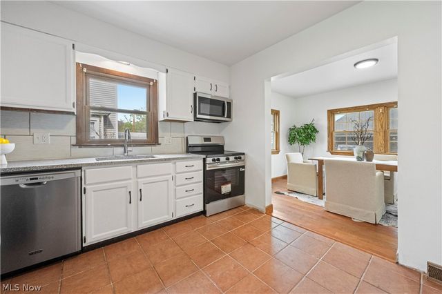 34 Helen Avenue, Niles, OH 44446