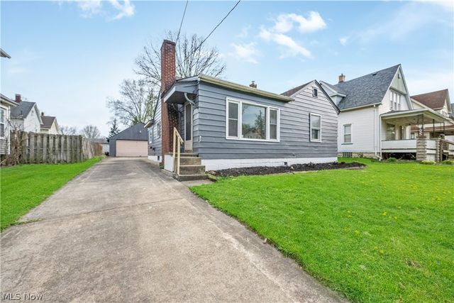 34 Helen Avenue, Niles, OH 44446