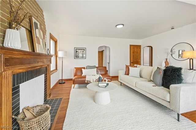 34 Helen Avenue, Niles, OH 44446