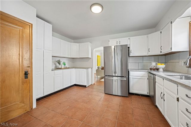 34 Helen Avenue, Niles, OH 44446