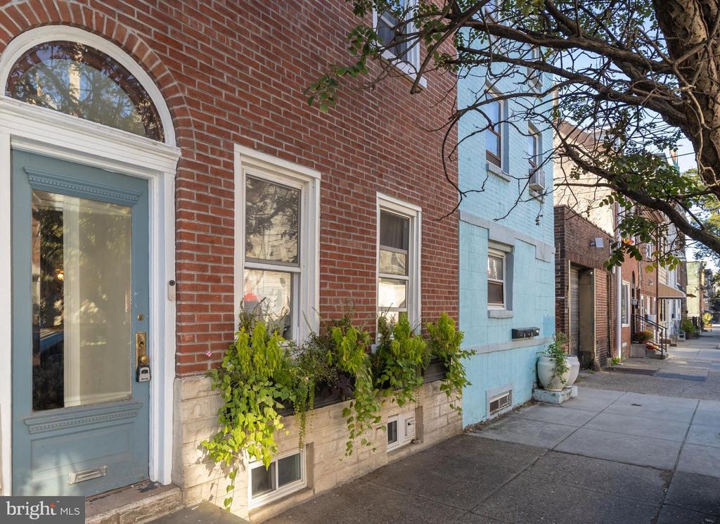 1218 E COLUMBIA AVE, Philadelphia, PA 19125