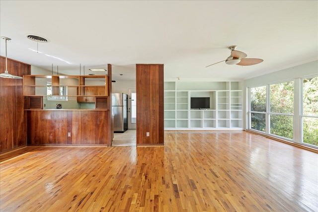 2115 Old Fort Drive, Tallahassee, FL 32301
