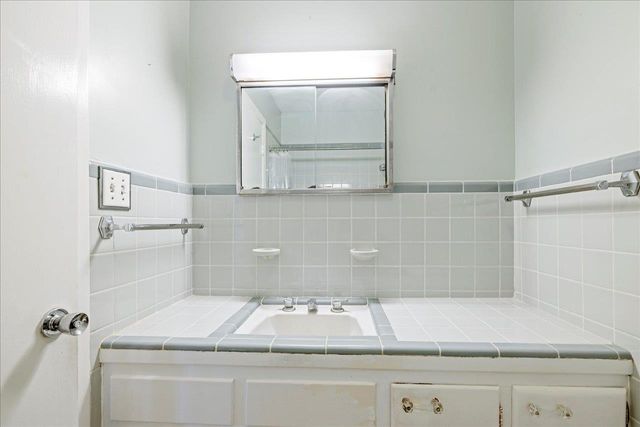 2115 Old Fort Drive, Tallahassee, FL 32301