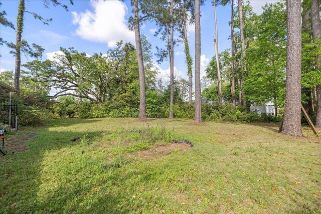 2115 Old Fort Drive, Tallahassee, FL 32301