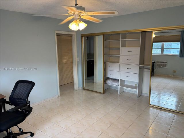 181 NE 14th Ave 22B, Hallandale Beach, FL 33009