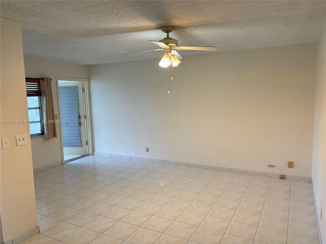 181 NE 14th Ave 22B, Hallandale Beach, FL 33009