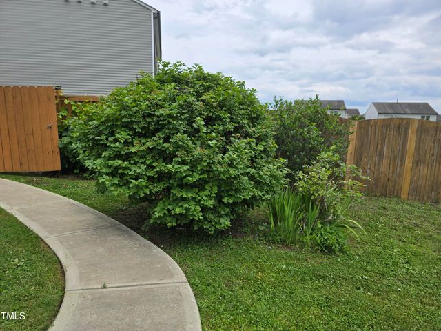 2511 Dalmahoy Lane, Fuquay Varina, NC 27526