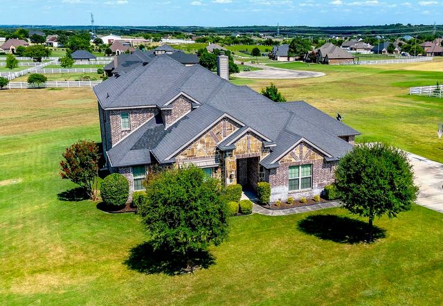 105 Legacy Downs Drive, Fort Worth, TX 76126