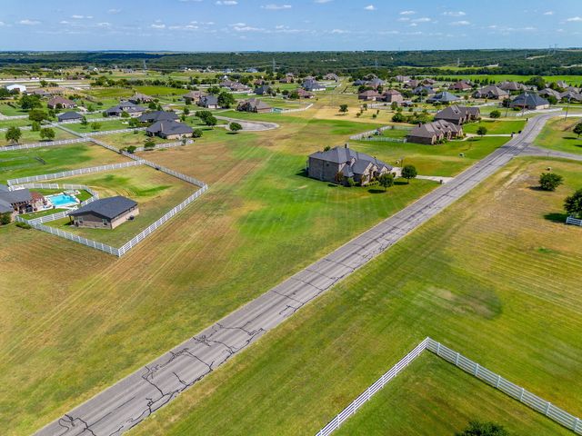 105 Legacy Downs Drive, Fort Worth, TX 76126