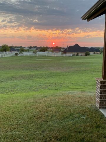 105 Legacy Downs Drive, Fort Worth, TX 76126