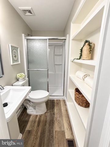 2283 DOSINIA CT, Reston, VA 20191