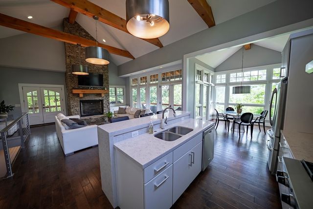 11 Old Lodge Road, Robbinsville, NC 28771