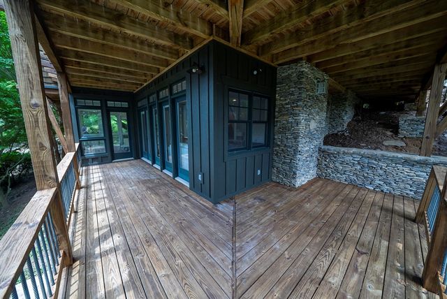 11 Old Lodge Road, Robbinsville, NC 28771