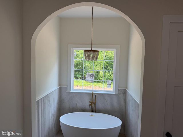 82 SCOTT RD, Perkasie, PA 18944