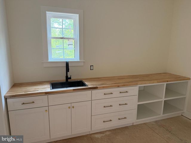 82 SCOTT RD, Perkasie, PA 18944