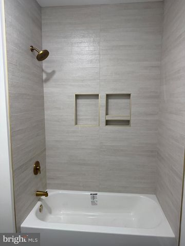 82 SCOTT RD, Perkasie, PA 18944
