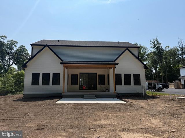 82 SCOTT RD, Perkasie, PA 18944