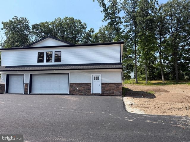 82 SCOTT RD, Perkasie, PA 18944