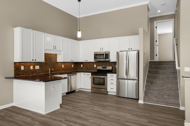 7416 Brady Path, Inver Grove Heights, MN 55076