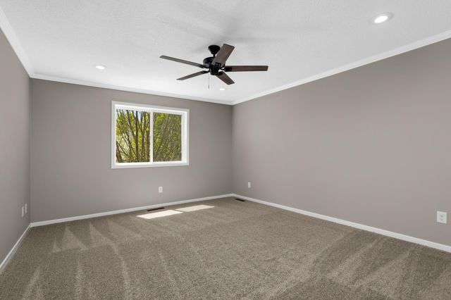 7416 Brady Path, Inver Grove Heights, MN 55076