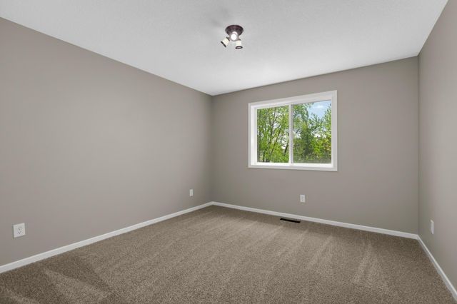 7416 Brady Path, Inver Grove Heights, MN 55076