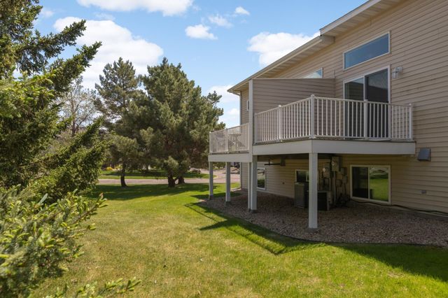 7416 Brady Path, Inver Grove Heights, MN 55076