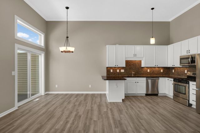 7416 Brady Path, Inver Grove Heights, MN 55076