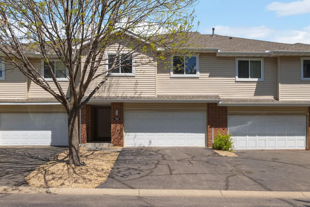7416 Brady Path, Inver Grove Heights, MN 55076